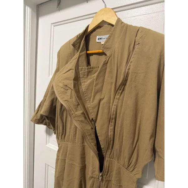Vintage NEWS from California Asymmetrical Zip Midi Dress Tan Dolman Sleeve L - Image 12