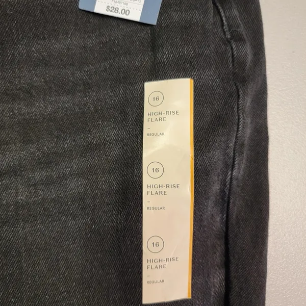 Universal Thread Black High Rise Flare‎ Denim Jeans - Image 4
