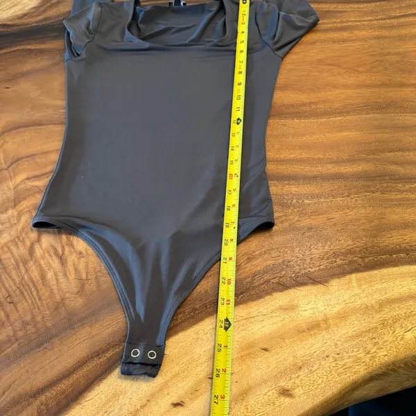 Express Body Contour Scoop Neck Long Sleeve Thong Bodysuit, Gray. Size XS - Image 14