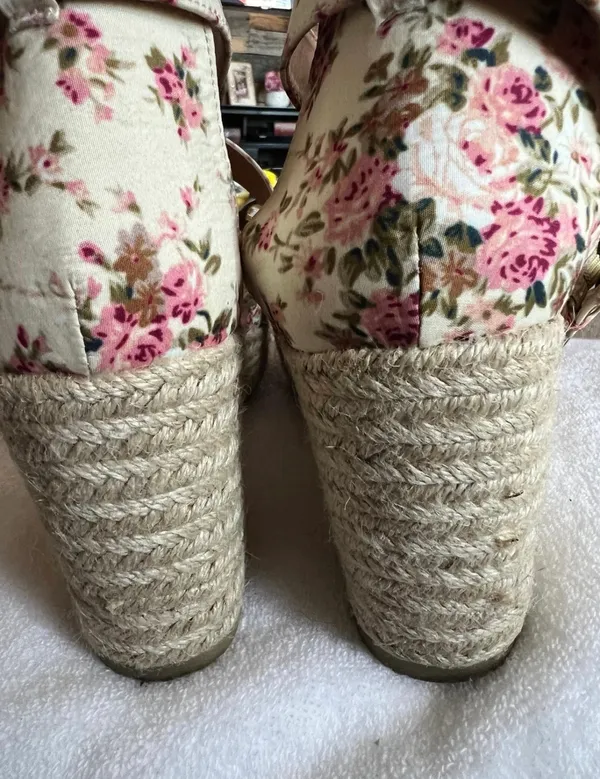 Coconuts by Matisse Womens Jean Floral Platform Sandals 4 Inch Wedge Heel SZ 10 - Image 5