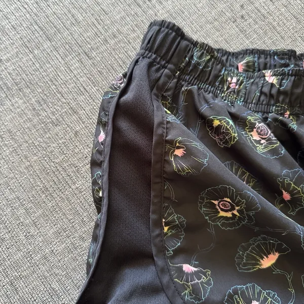 Nike Dri-FIT Women's Black Floral Lined Running & Jogging Shorts Size S - Image 4