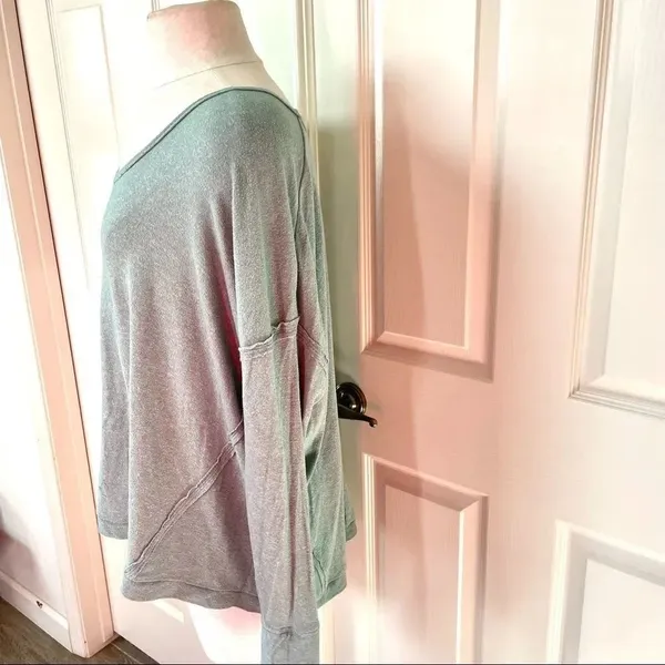 Out from Under green long sleeved top - Image 3