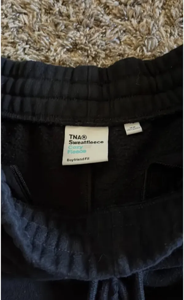 Aritzia TNA Sweatshorts - Image 2