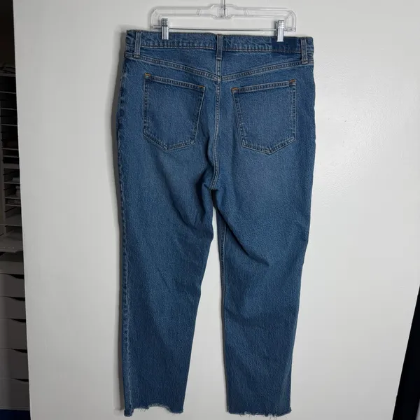 Abercrombie & Fitch The 90's Straight Ultra High Rise Medium‎ Wash Raw Hem 16/33 - Image 3