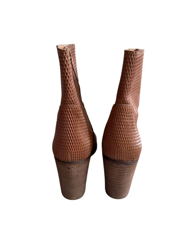 HINGE Brown Tan Textured Leather Heels Boots Size 8.5 - Image 5