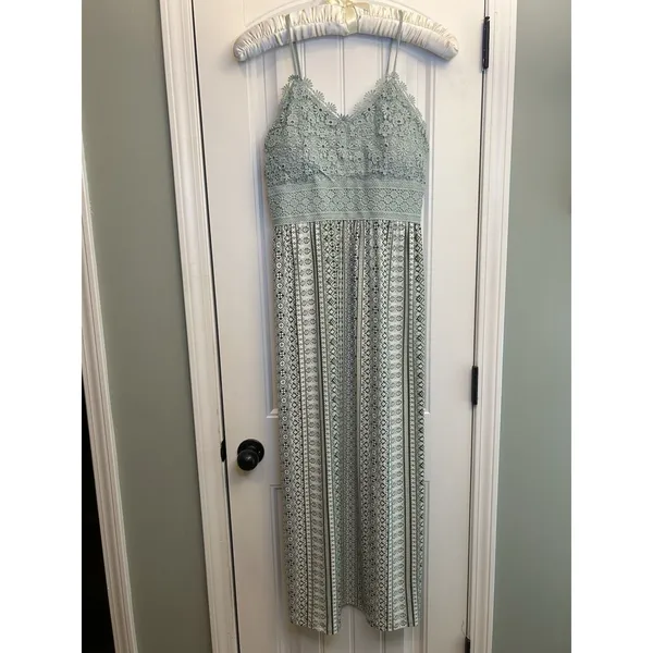 No Boundaries Juniors L (11-13) Green Geometric Lace V-Neck Strappy Maxi Dress - Image 2