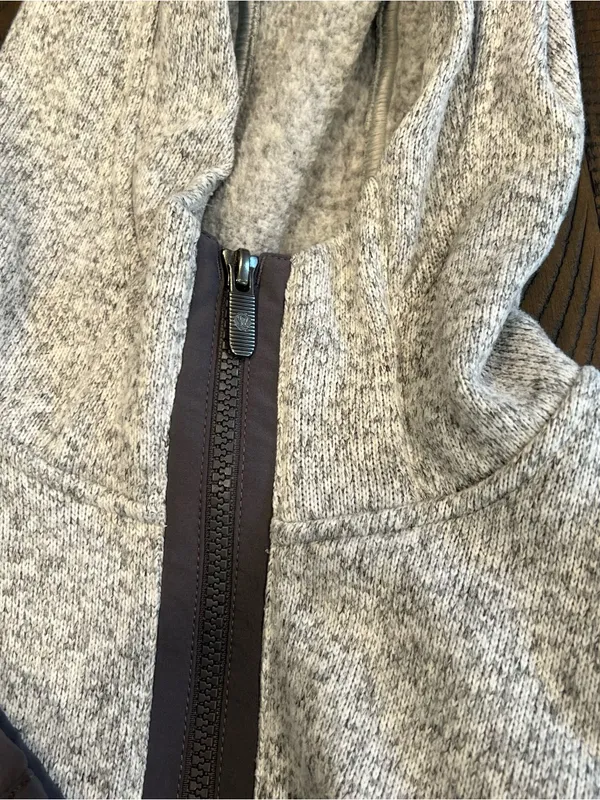 Lululemon it’s fleecing cold pullover light gray 4 women - Image 9