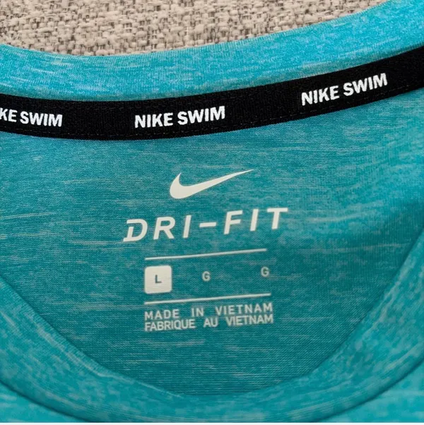 Nike Dri-Fit Long Sleeve Shirt men’s - Image 3