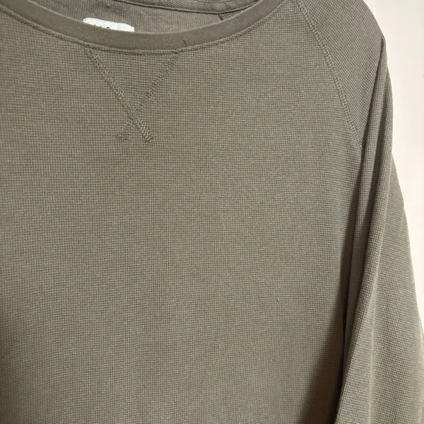 LL Bean Women’s Shirt Long‎ Sleeve Waffle Texture Crew Neck Green XL Petite - Image 2