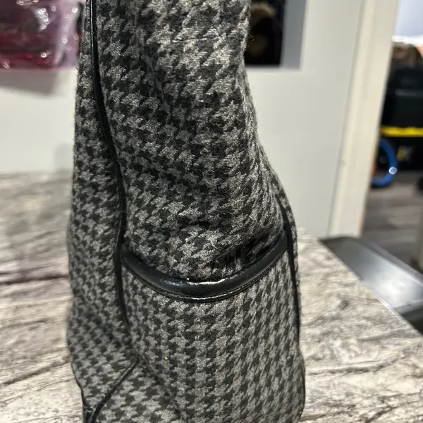 Thirty-One Gray and Black Houndstooth Tote Bag - Image 3