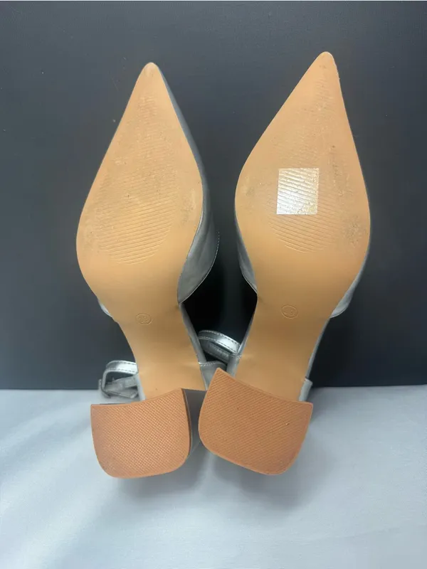 Silver Pointed-Toe wedding party elegant Block Heel Ankle Strap Pump Size 39 - Image 9