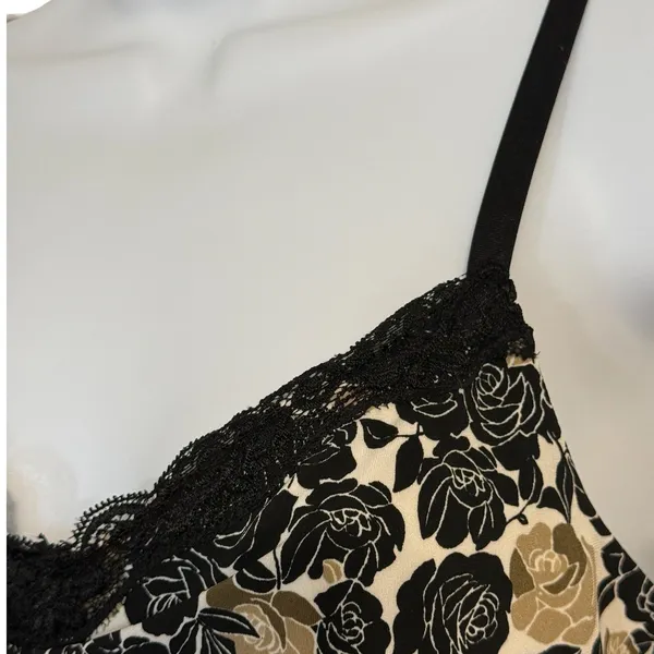 WHITE HOUSE BLACK MARKET Rose Floral Lace Trim Camisole Tank Top Black Tan EUC M - Image 4