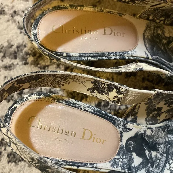 Christian Dior Toile de Jouy Slingback Sweet-D Pumps size 38 - Image 5