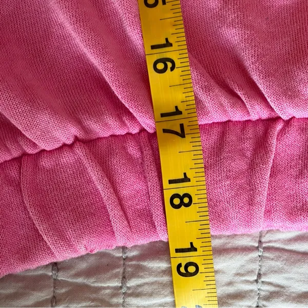 Garage Women's Pink Cropped Sweatshirt Size XS‎ EUC - Image 3