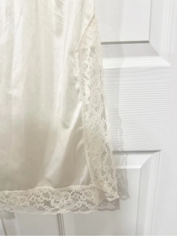Vintage Lace Maxi Slip Skirt M 27/29 Ivory Lingerie w/ Split Made USA Coquette - Image 4