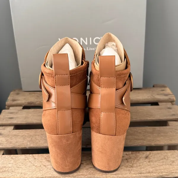Vionic Tenley Ankle Boot Suede Leather Mid‎ Shaft Zip Closure Toffee 8M NIB - Image 9
