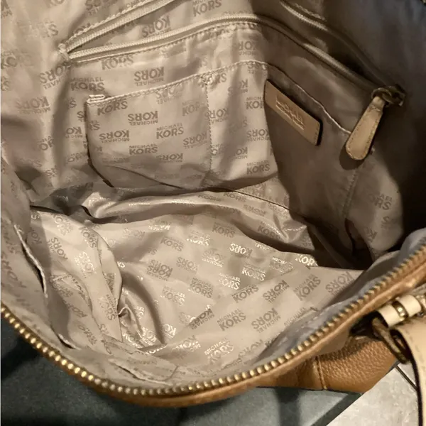 Michael Kors Tan Leather Shoulder Bag - Image 4