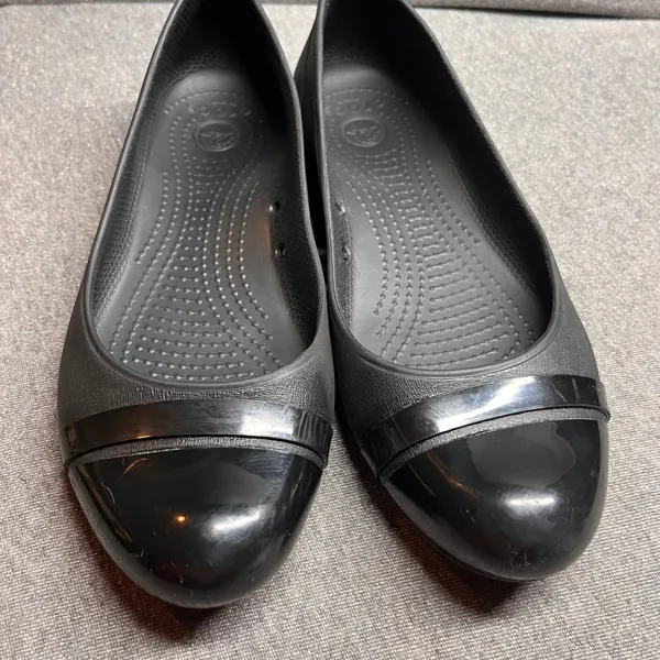 Crocs Cap Toe‎ Flat Ballet Slip On Size 8 Black - Image 2
