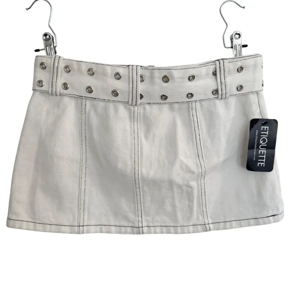 White Denim Grommet Belt Micro Mini Skirt‎ Small NWT Y2K Festival Grunge Indie - Image 4