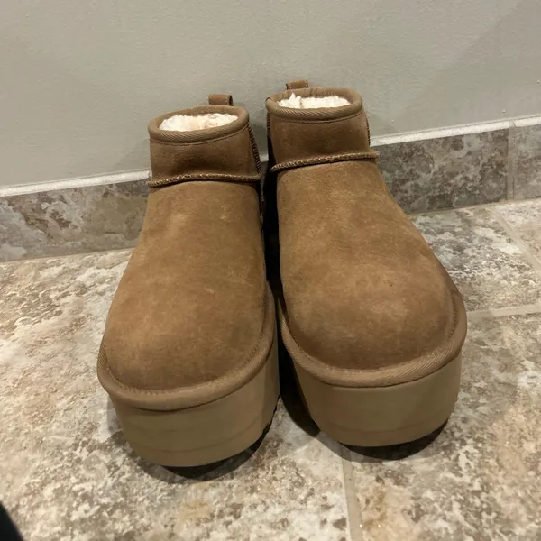 UGG Ultra Mini Platform Chestnut Women's Size 8 - Image 4