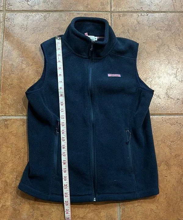 Vineyard Vines fleece vest size XS - Image 8