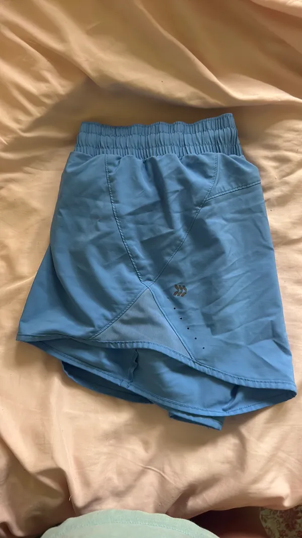 All in Motion Shorts Athletic Women’s M - Image 4