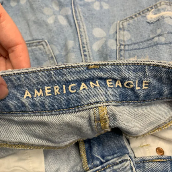 American Eagle Denim Shorts‎ Womens Size 4 Highest Rise Baggy Distressed Floral - Image 3
