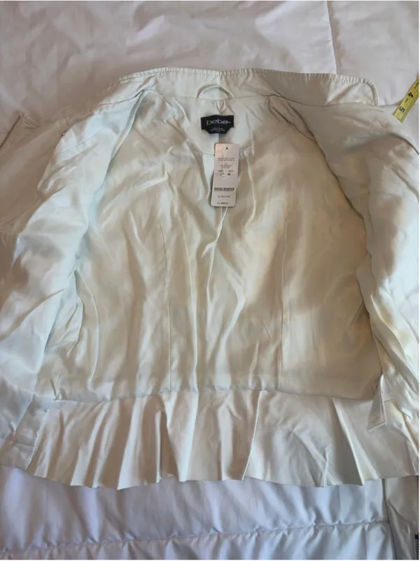 NWT bebe Faux Leather Moto Jacket L Cream Motorcycle Edgy H10 - Image 8