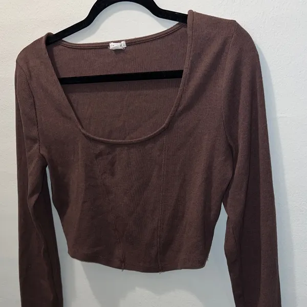 Garage Brown Long Sleeve Crop Top - Image 3