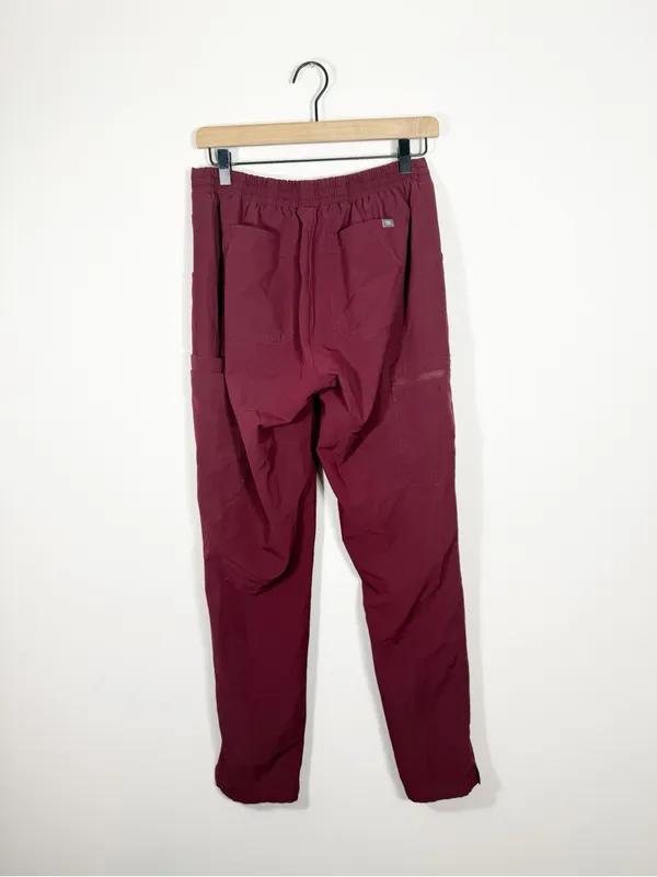 Figs FULL SET Burgundy Casma Scrub Top Kade Straight-Leg Scrub Pant FionLite - Image 12