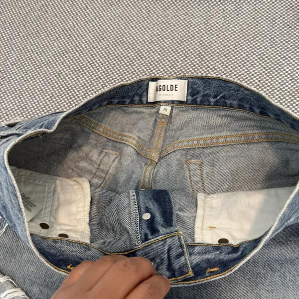 Agolde Parker Vintage cut off shorts Size 29 - Image 4