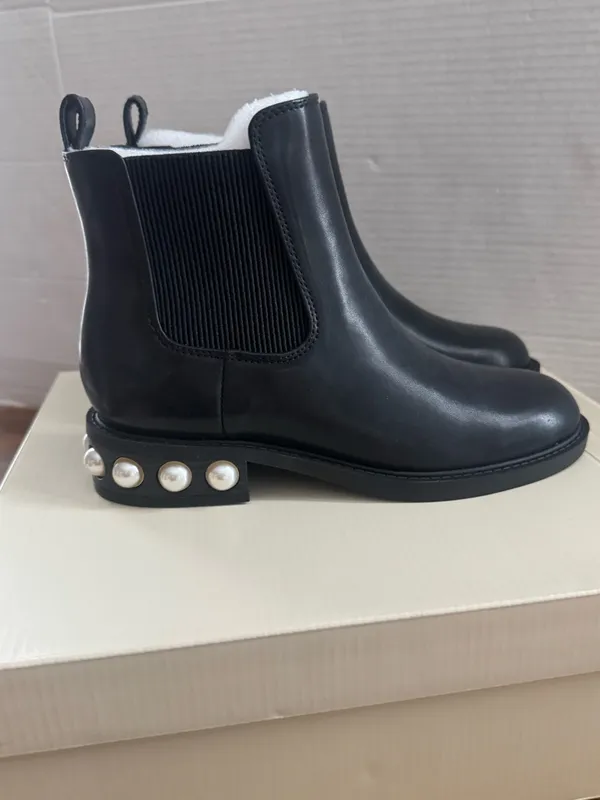 NEW On 34th Women Pearl Heeled Chelsea Boots Jeovana Size 5 Black Ankle Bootie - Image 4