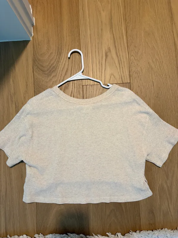 Aerie Off-The-Shoulder Top Cropped - Image 3