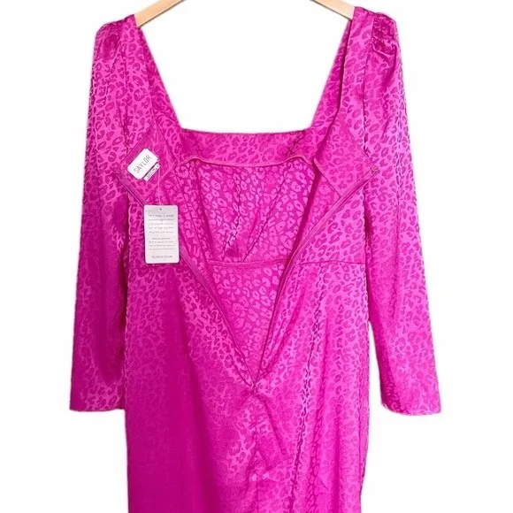 NWT Saylor Leopard Jacquard Satin Midi Dress Size Medium Magenta Pink Faux Wrap - Image 9