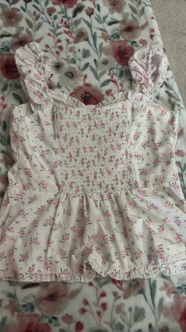 Hollister short sleeved shirt - Image 3