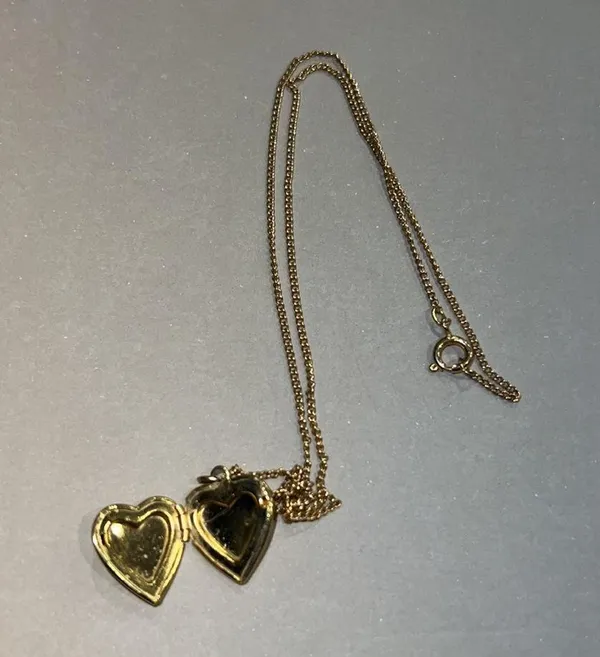 Heart Locket Chain Gold Tone - Image 2