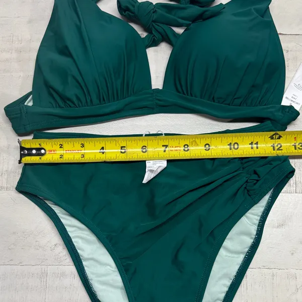 BOGO Cupshe Emerald Green halter top high cut bikini Swim Set - Image 2