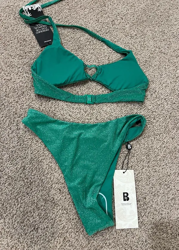NWT Blackbough Thea Scoop Neck Top and Asymmetrical Cheeky Bottoms Bikini Set - Image 6