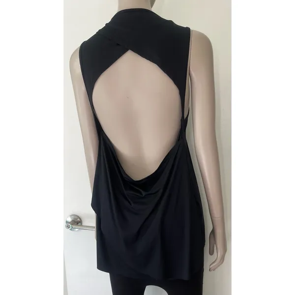 Gymshark Black Laser Cut Tank Top  - Image 10