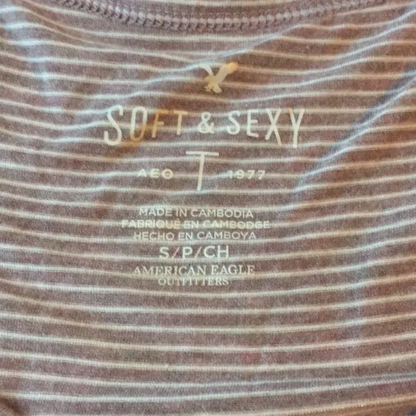 American Eagle • Soft and Sexy Mauve Striped V-Neck Shirt Size Small - Image 4
