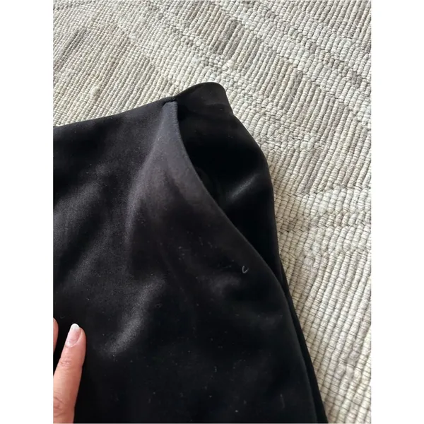 Express Medium Velvet Black Mini Skirt - Image 3