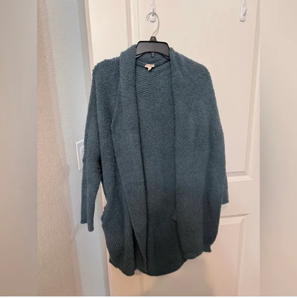 Hem & Thread Cozy Blue Women's Cardigan with pockets - Image 4