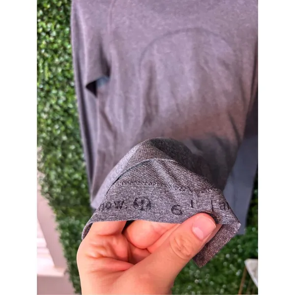 Lululemon Swifty Tech Long Sleeve Size 6 Gray - Image 4