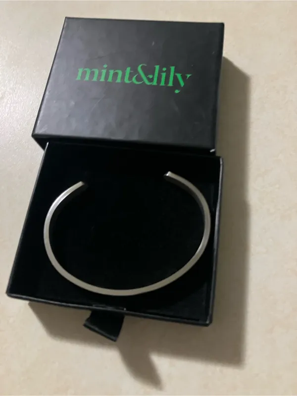 Mint & Lily silver cuff bracelet Bonus Daughter - Image 4
