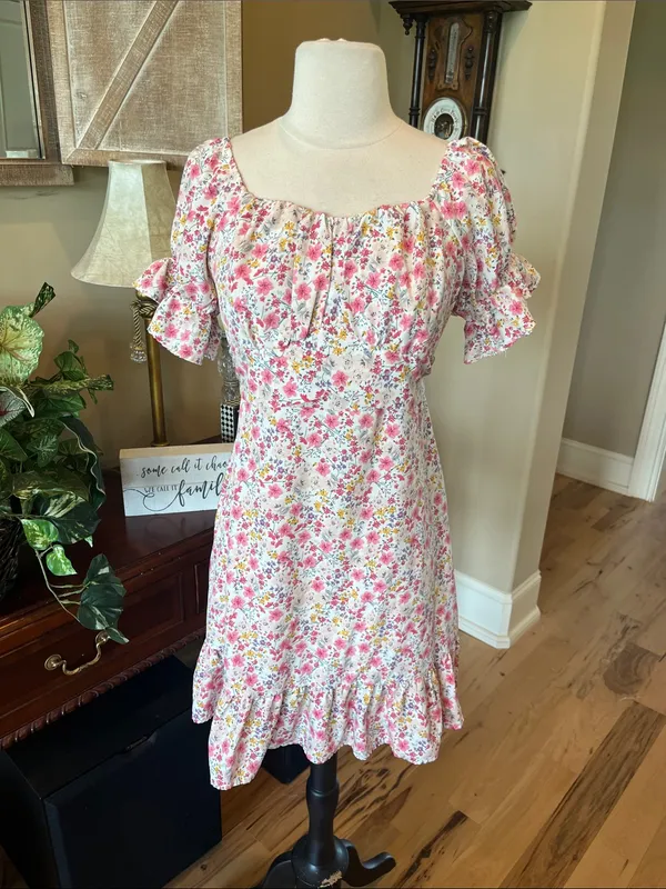 Floral Square-Neck Puff Sleeve Dress - White/Pink Ruffle Hem - Image 2