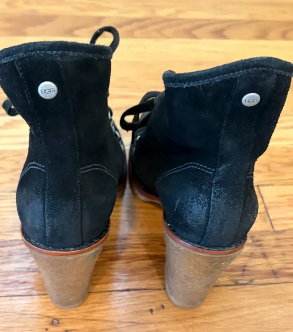 UGG Australia Calynda 1002166 Black Suede Shearling-Lined Lace-Up Heeled Boots 7 - Image 4