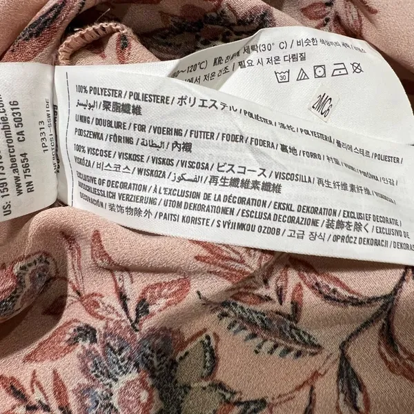 NWT - Abercrombie & Fitch Pink Floral Romper size medium. - Image 4