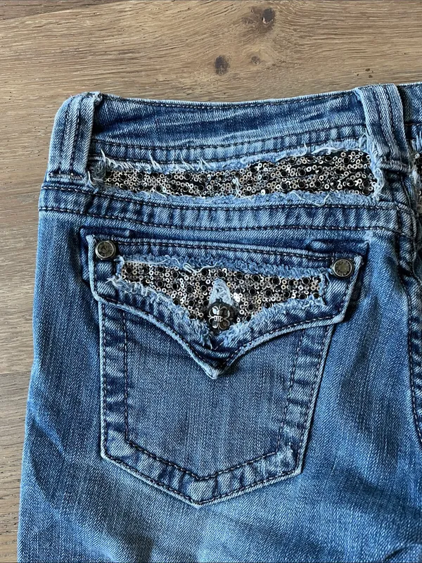 Miss Me Bermuda Shorts Sequin and Rhinestone Embellishments Size 29 - Image 15