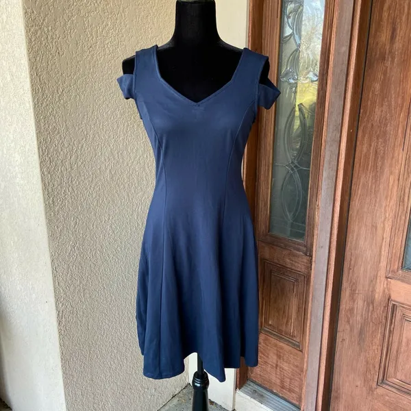 InsNova Womens Dress M‎ Cold Shoulder Navy Blue Cocktail Party Skater Solid NEW - Image 4