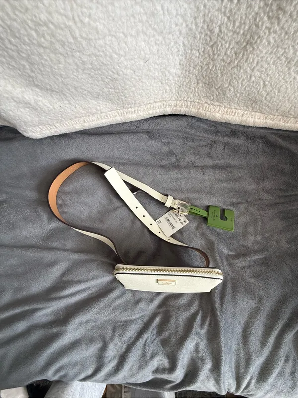 kate spade Cream Leather Crossbody Belt Bag with Gold Logo - Image 5